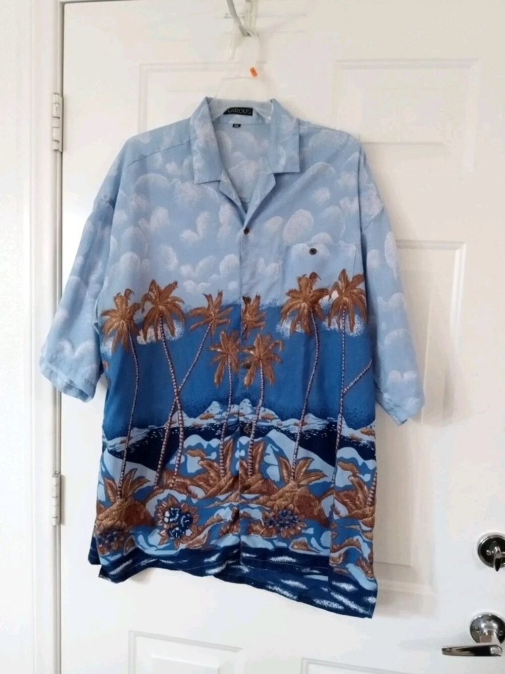 Ferrous Men's XXL Blue Floral Palm Trees, Clouds Hawaiian Shirt 100% Polyester